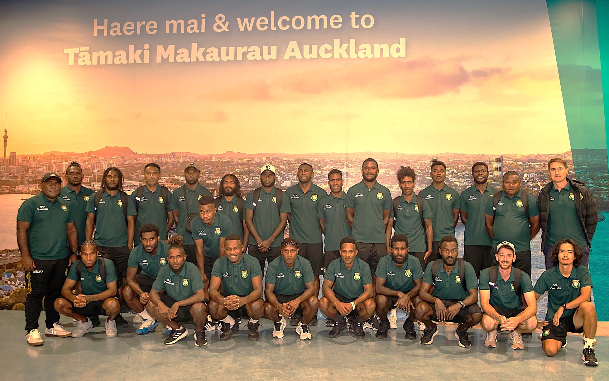 VAN TEAM ARRIVE AUCKLAND